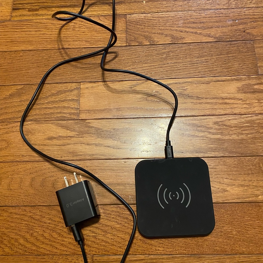 10W wireless fast charger with adapter